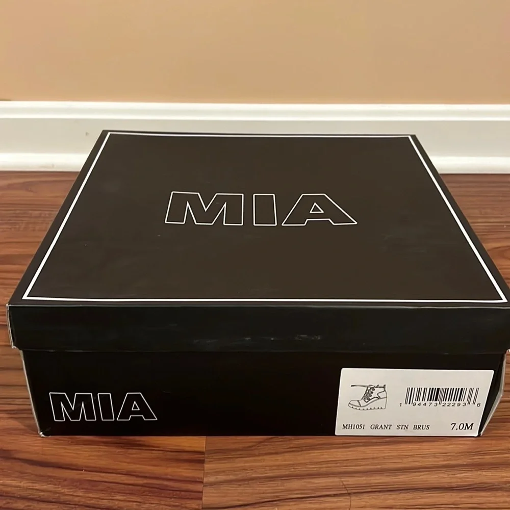 MIA Booties - Picture 5 of 5